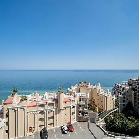 Apartment Dreams In La Golden Sands