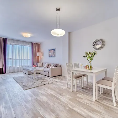 Apartment Dreams In La