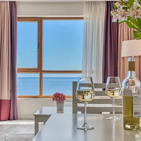 Dreams In La Apartment Golden Sands