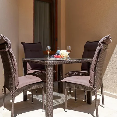 Dreams In La Apartment Golden Sands