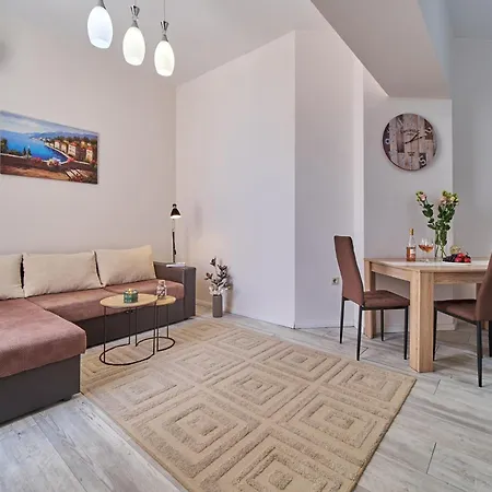 Dreams In La Apartment Golden Sands