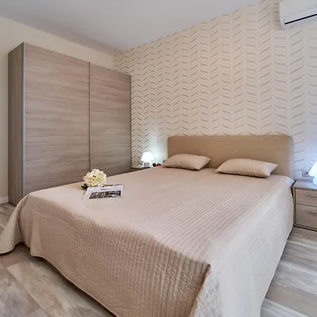 Apartment Dreams In La