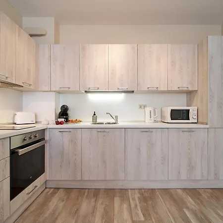 Dreams In La Apartment Golden Sands