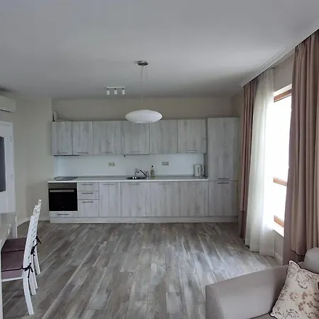 Dreams In La Apartment *