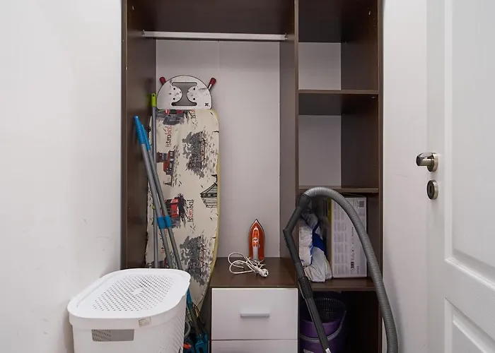 Apartment Dreams In La