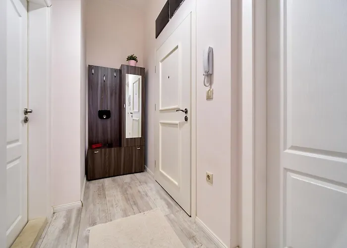 Dreams In La Apartment