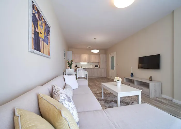 Dreams In La Golden Sands